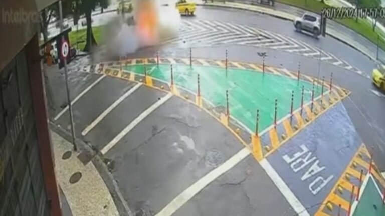 Bueiro explode na Praia de Botafogo; VÍDEO | Rio de Janeiro