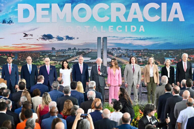 tudo sobre o ato que lembrou o 8/1
