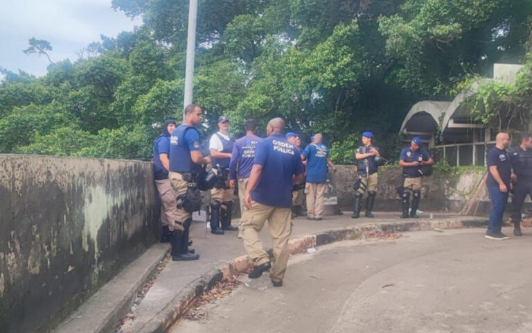 Vídeo: Prefeitura realiza desocupação em terreno de antigo supermercado na Usina | Rio de Janeiro