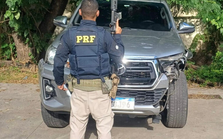 Motorista em fuga colide em oito veículos e acaba preso na Zona Norte | Rio de Janeiro