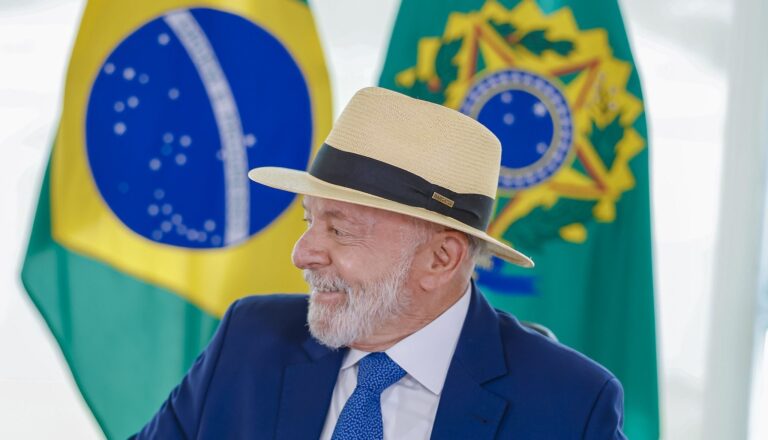 Lula veta “jabutis” do setor elétrico no PL das eólicas offshore