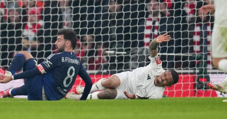Gabriel Jesus se lesiona em jogo do Arsenal e sai de campo chorando