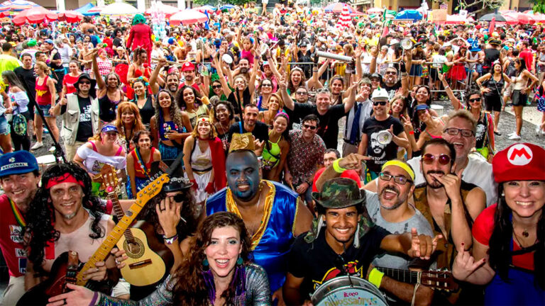 Correio do Brasil | Carnaval, na Lapa, começa mais cedo e anima os
