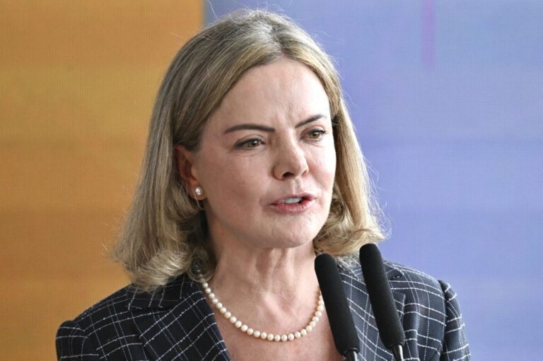 PL da anistia: Gleisi fala em discutir redução de penas de envolvidos no 8 de janeiro e revolta STF | Política PL da anistia: Gleisi fala em discutir redução de penas de envolvidos no 8 de janeiro e revolta STF | Política