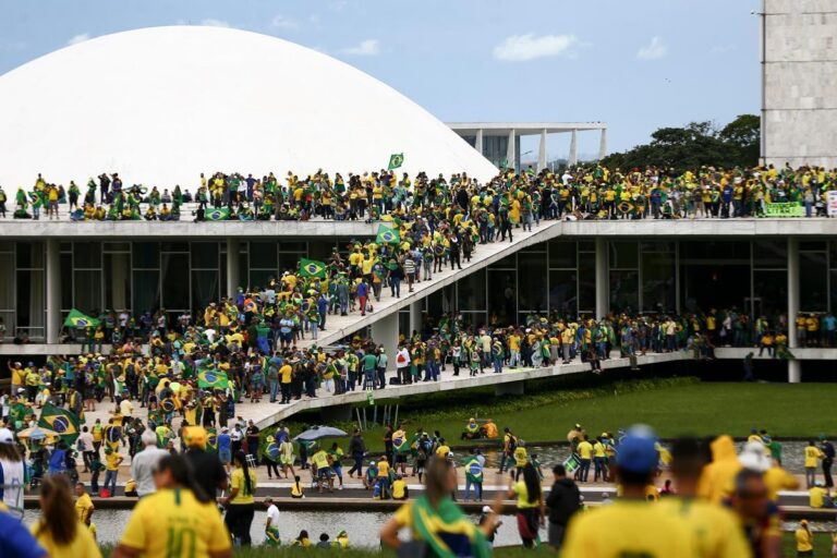Oposição pede a Moraes soltura humanitária de 20 presos do 8/1; veja lista