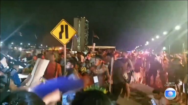 Itamaraty tira de função servidor que defendeu 'cacete em indígena' diante de ato em Brasília