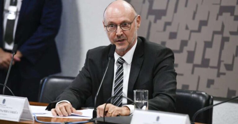 PF intima diretor da Abin por suspeita de espionagem contra o Paraguai