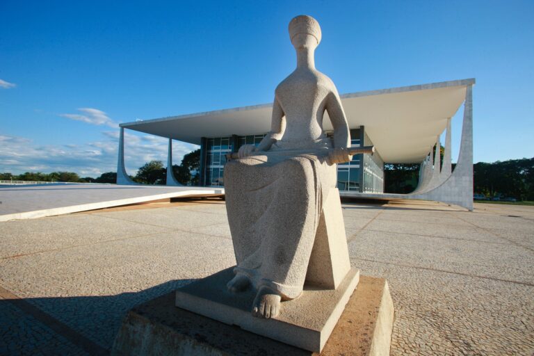 Ministros do STF apontam projeto de anistia como inconstitucional