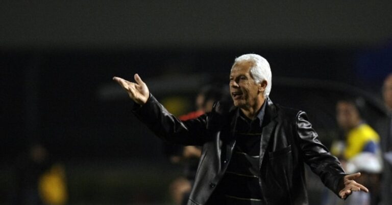 Emerson Leão reclama de técnicos estrangeiros no Brasil: ‘Eles que aprendiam com a gente’ Emerson Leão reclama de técnicos estrangeiros no Brasil: ‘Eles que aprendiam com a gente’