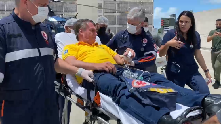 Bolsonaro diz que deve passar por cirurgia