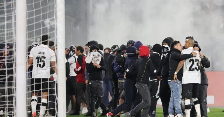 Colo-Colo é punido pela Conmebol e vai jogar de portões fechados na Libertadores