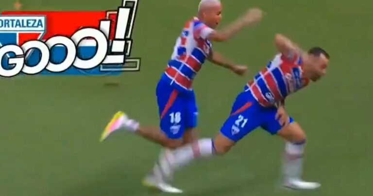 Moisés marca, é empurrado por Deyverson na comemoração, se lesiona e golaço é anulado; veja vídeo Moisés marca, é empurrado por Deyverson na comemoração, se lesiona e golaço é anulado; veja vídeo