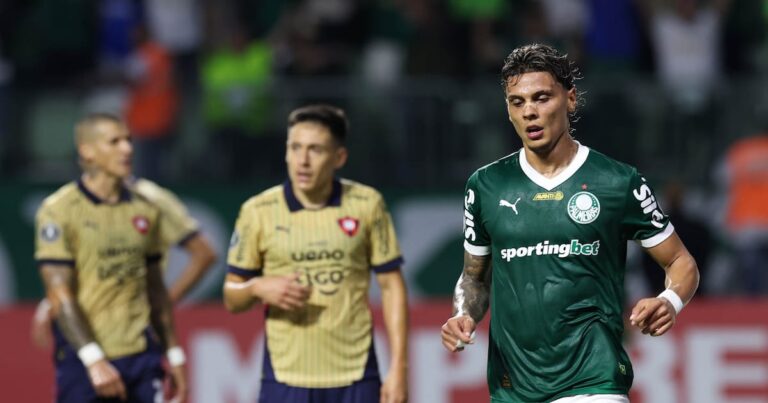 veja jogadores que mandaram a própria torcida ‘calar a boca’ – R7 Esportes veja jogadores que mandaram a própria torcida ‘calar a boca’ – R7 Esportes