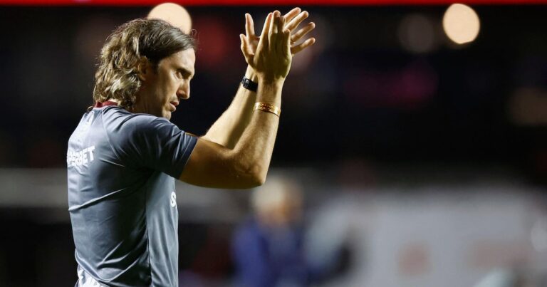 Luis Zubeldía terá domingo decisivo contra o Cruzeiro após empate do São Paulo contra Alianza Lima Luis Zubeldía terá domingo decisivo contra o Cruzeiro após empate do São Paulo contra Alianza Lima