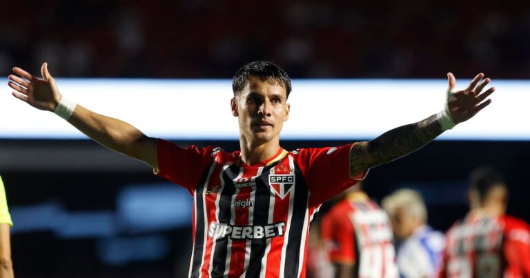 São Paulo tenta coletivizar bom momento de Ferreirinha para tirar gosto amargo de empates São Paulo tenta coletivizar bom momento de Ferreirinha para tirar gosto amargo de empates