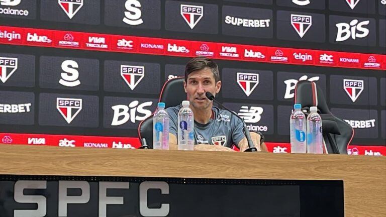 Auxiliar de Zubeldía aponta problemas do São Paulo e vê evolução tática após empate Auxiliar de Zubeldía aponta problemas do São Paulo e vê evolução tática após empate