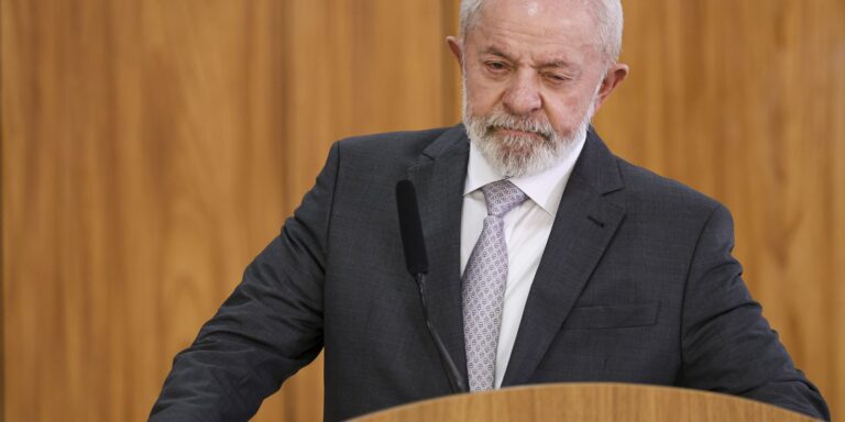 Lula sanciona Lei da Reciprocidade para enfrentar barreiras comerciais Lula sanciona Lei da Reciprocidade para enfrentar barreiras comerciais