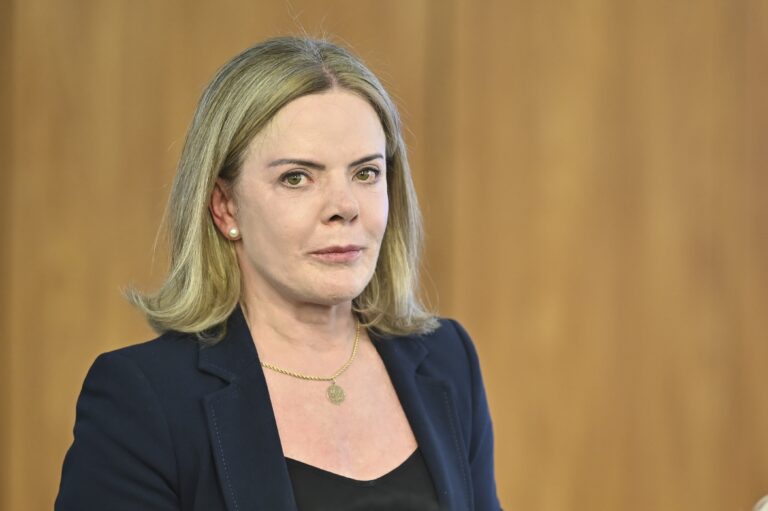 Fala de Gleisi sobre anistia revolta ministros do STF: 'absurdo', 'loucura'