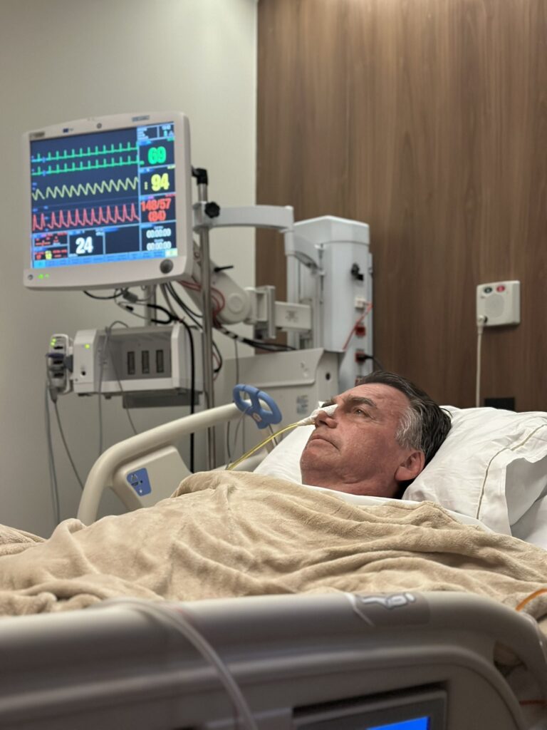 Bolsonaro publica mensagem em rede social e agradece amigos por respeitarem ‘momento delicado’ de recuperação | Política
