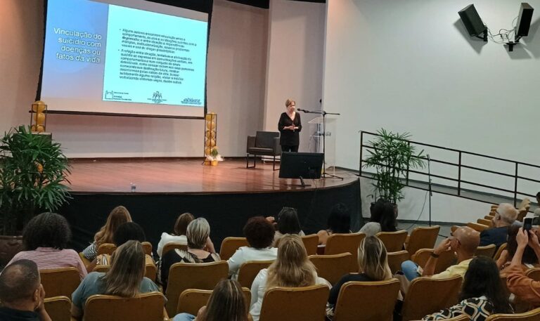 Equipes de saúde que trabalham com segurança pública no RJ recebem curso sobre prevenção do suicídio e como lidar com estresse | Rio de Janeiro