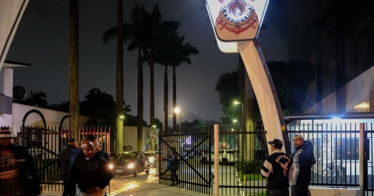 Quem é o presidente do Corinthians? Entenda o que alegam as partes após caos no Parque São Jorge Quem é o presidente do Corinthians? Entenda o que alegam as partes após caos no Parque São Jorge
