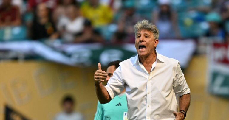 Renato festeja avanço do Fluminense no Mundial: ‘Melhor sofrer do que jogar bonito e ficar fora’