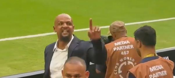 Felipe Melo rebate provocação de torcedor em jogo do Flamengo: “Seu m****” Felipe Melo rebate provocação de torcedor em jogo do Flamengo: “Seu m****”