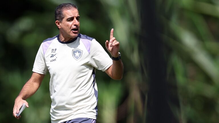 “Se zangar, paciência”: Paiva brinca com Abel Ferreira antes de decisão